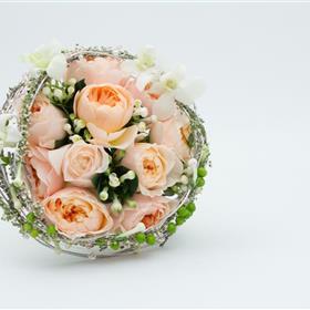 fwthumbDavid Austin Rose Bridal Bouquet.jpg